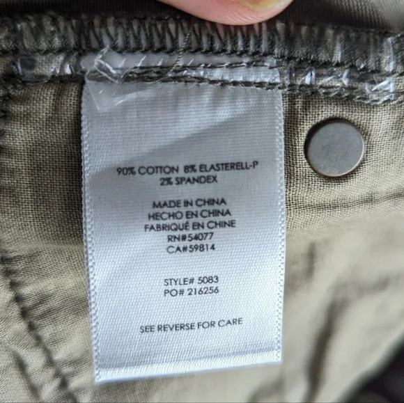 CAbi Women's Size 2 Ditsy Floral Skinny Jeans Green Stretchy Pants Style#5083 - Picture 6 of 11